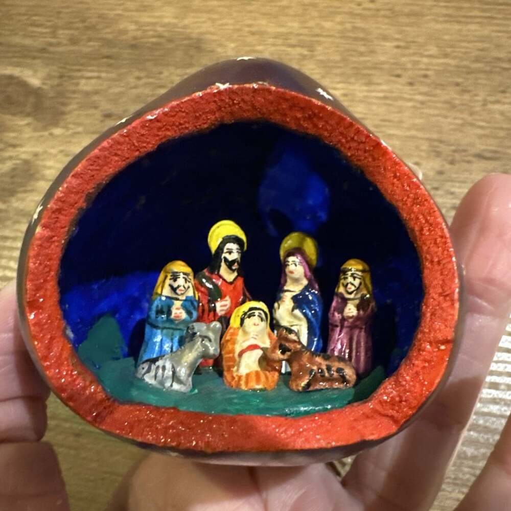 VTG Mexican Carved Gourd Nativity Folk Art Diorama Christmas Ornament Painted